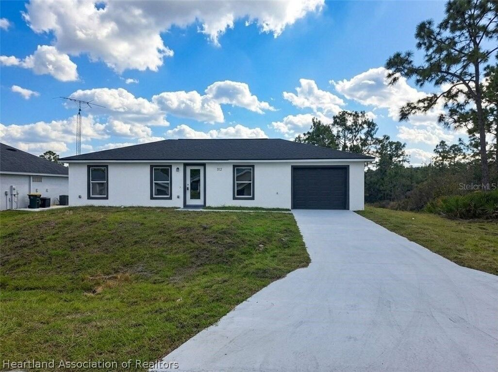 Property Photo: 312 Condor Avenue FL 33870