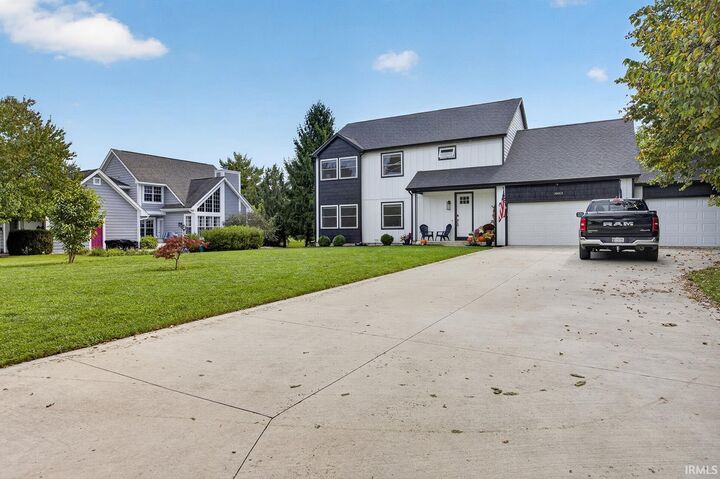 Property Photo: 10013 Lanewood Court IN 46804-4378