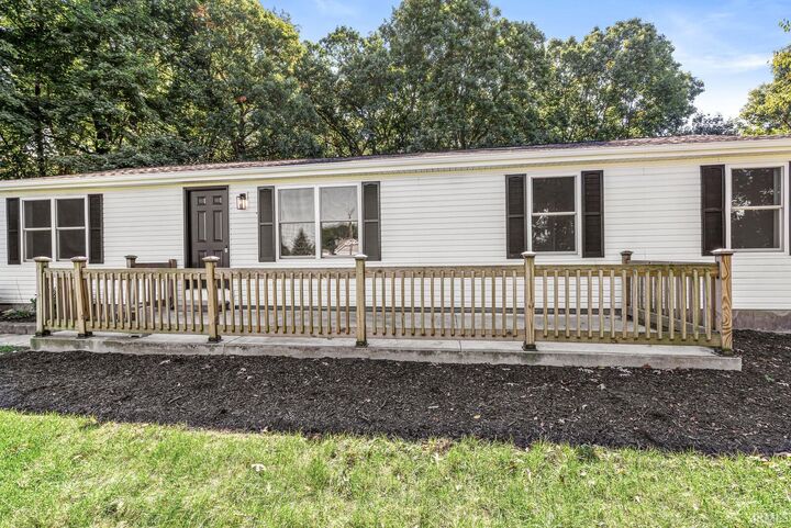Property Photo: 29426 County Road 2 IN 46514