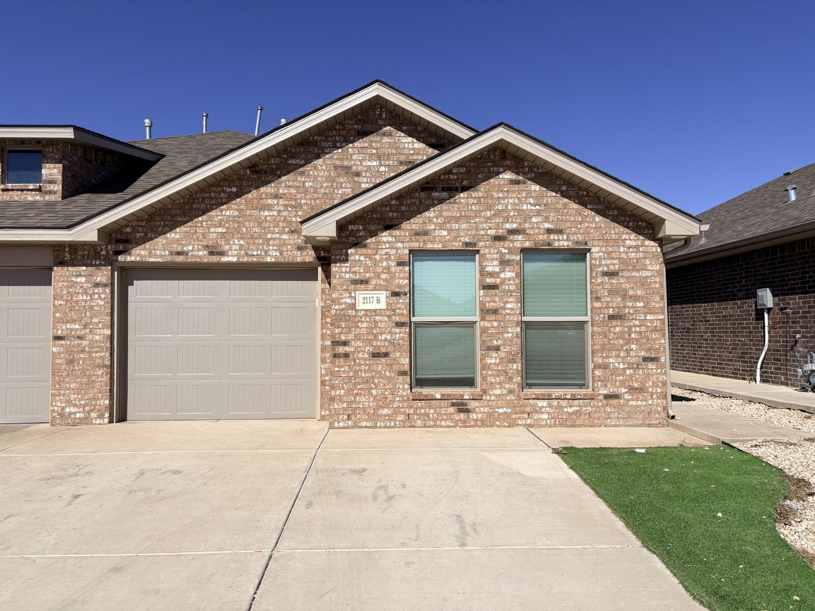 Property Photo: 2114 N Avenue K B TX 79403