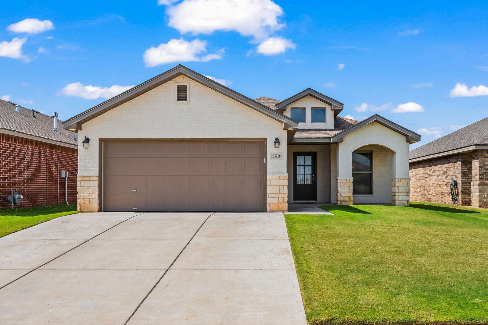 Property Photo: 2910 Urbana Place TX 79407