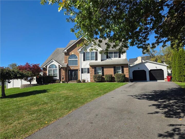 Property Photo:  1906 Grouse Court  PA 18040 