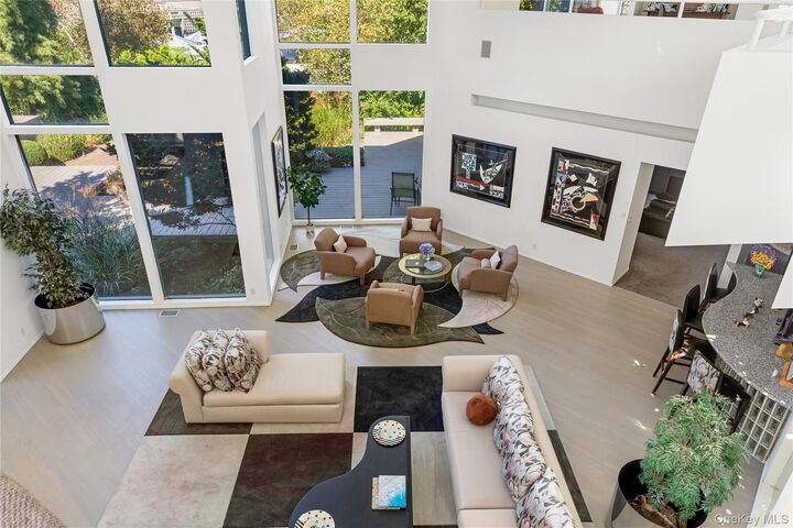 Property Photo:  18 Chestnut Hill Drive  NY 11771 