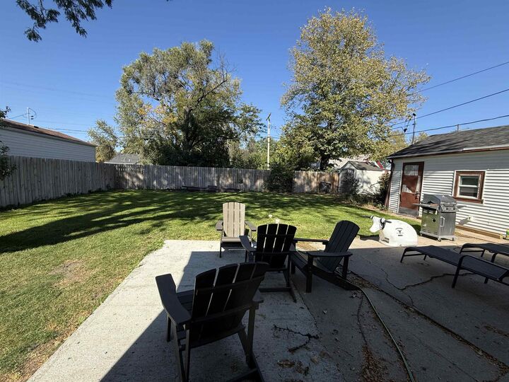 Property Photo:  209 W 8th  NE 69101-8901 