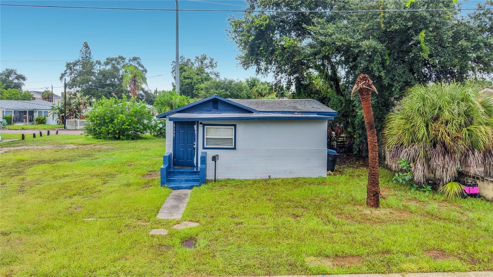Property Photo:  2135 Oakley Avenue S  FL 33712 