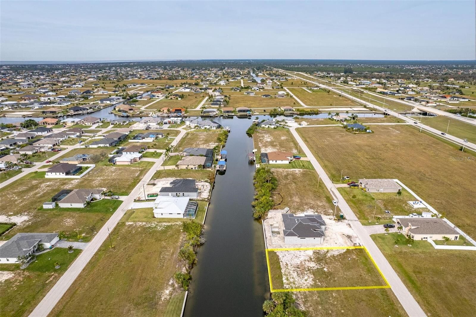 Property Photo:  914 NW 32nd Place  FL 33993 