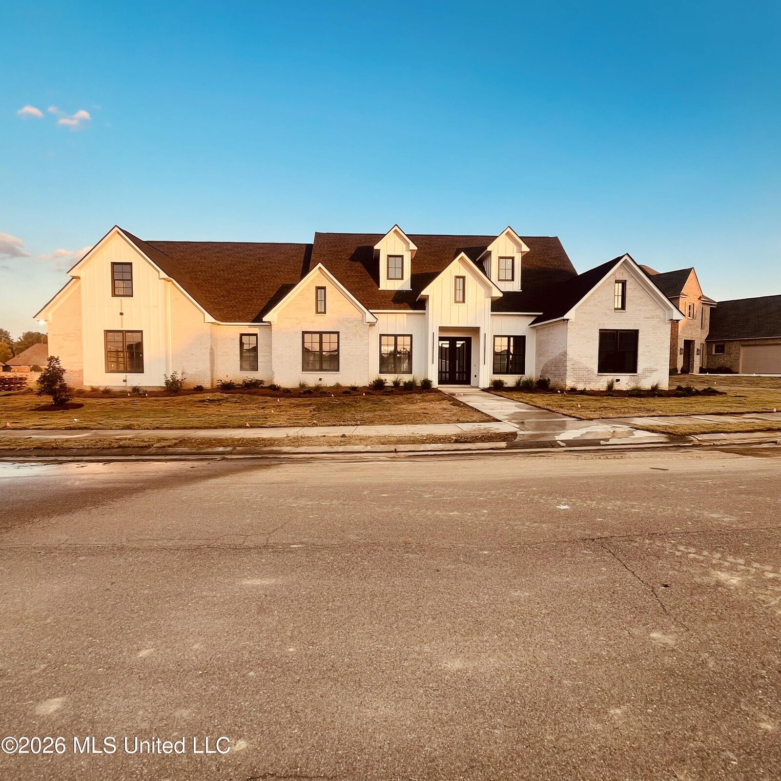 Property Photo:  108 Venice Circle  MS 39110 