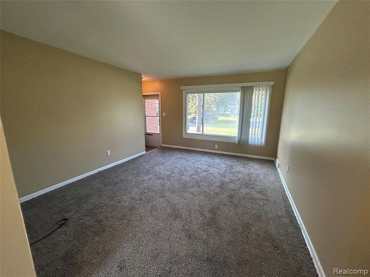 Property Photo:  812 Marion Drive  MI 48442 1037 