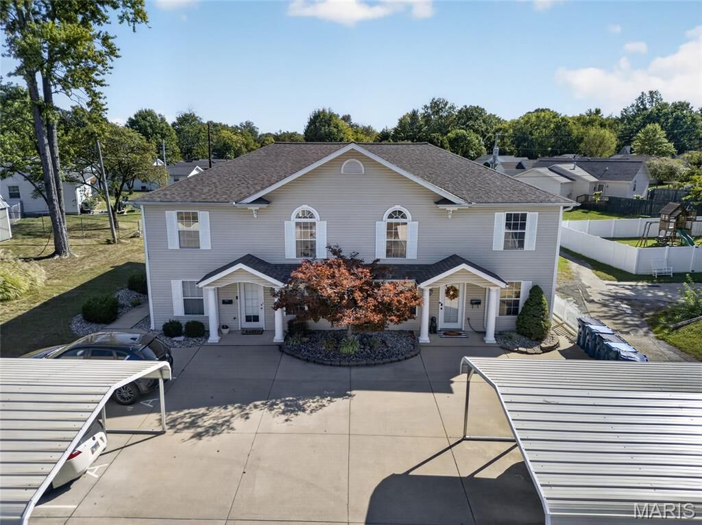 Property Photo: 1307 Poplar Street C IL 62249