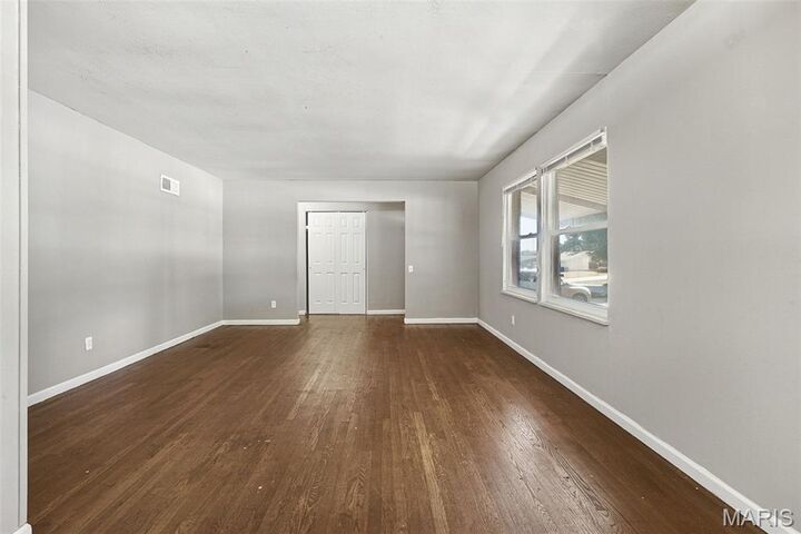 Property Photo: 11038 Saginaw Drive MO 63136