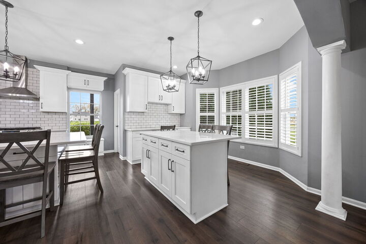 Property Photo: 737 Oakwood Street IL 60447