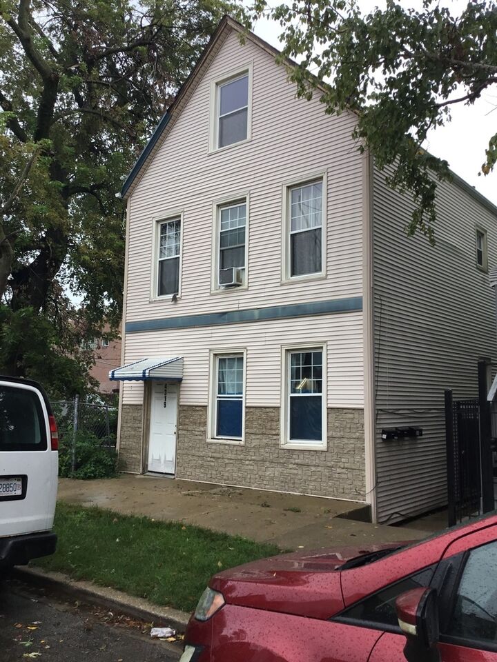 Property Photo:  4319 S Paulina Street  IL 60609 