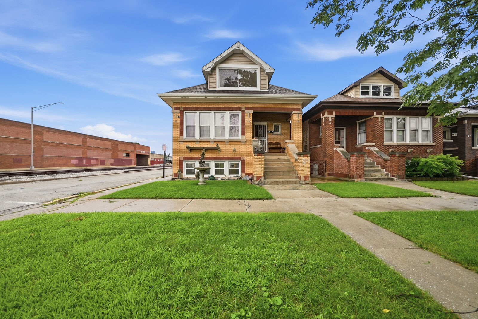 Property Photo:  1601 S 51st Court  IL 60804 