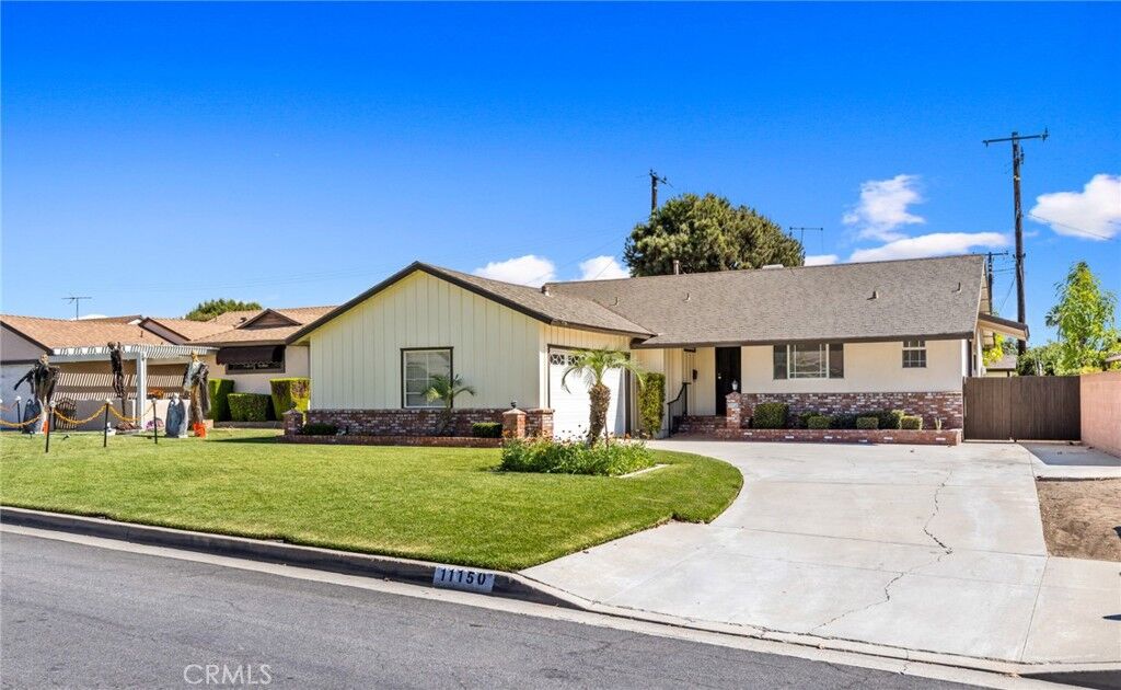 Property Photo:  11150 Archway Drive  CA 90604 
