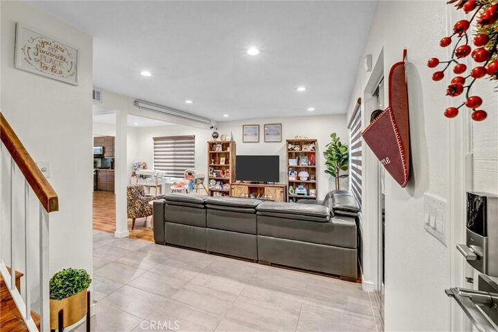 Property Photo: 10220 Zelzah 1 CA 91325