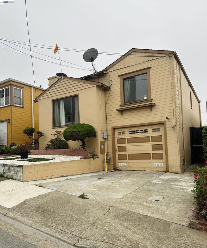Property Photo:  50 Tallwood  Dr  CA 94014 