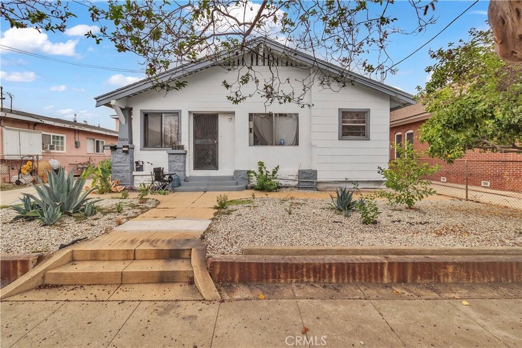 Property Photo: 3045 E 5th CA 90063
