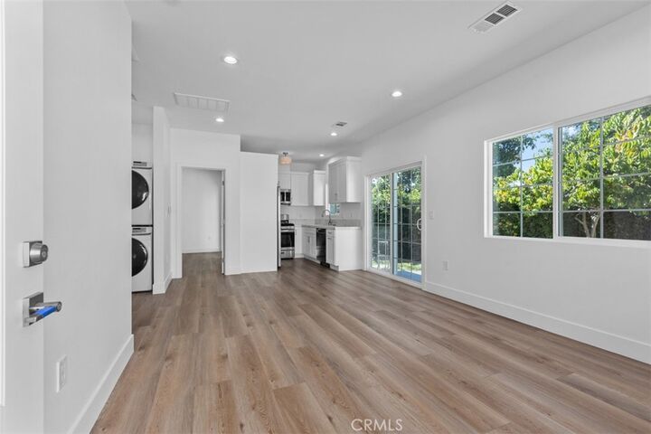 Property Photo:  5224 Auburn Cir  CA 92683 
