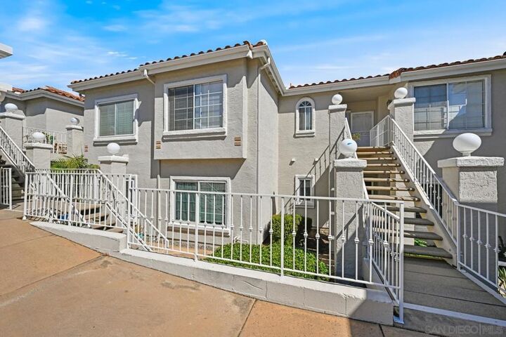 Property Photo:  1646 Via Caminar  CA 92078 