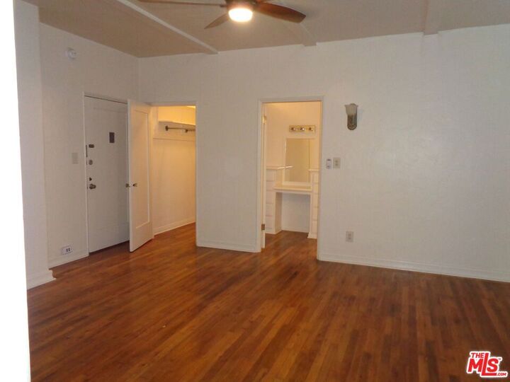 Property Photo:  1266 S Citrus Avenue  CA 90019 
