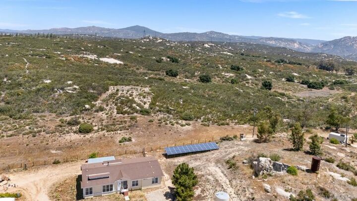 Property Photo:  2075 Boulder Oaks Rd  CA 91963 