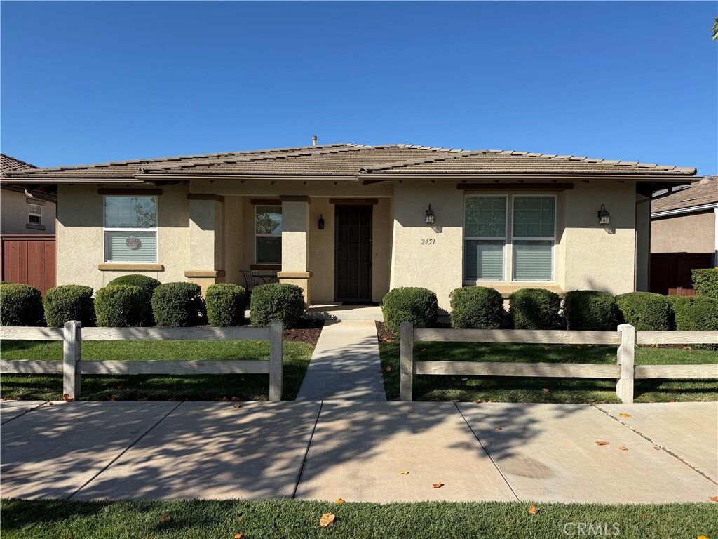 Property Photo:  2451 Clubhouse Drive  CA 93446 