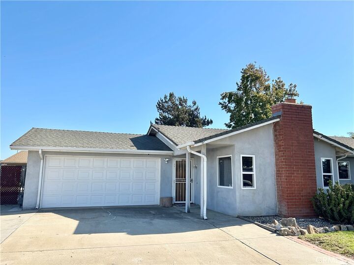 Property Photo:  1208 Clinton Court  CA 93454 
