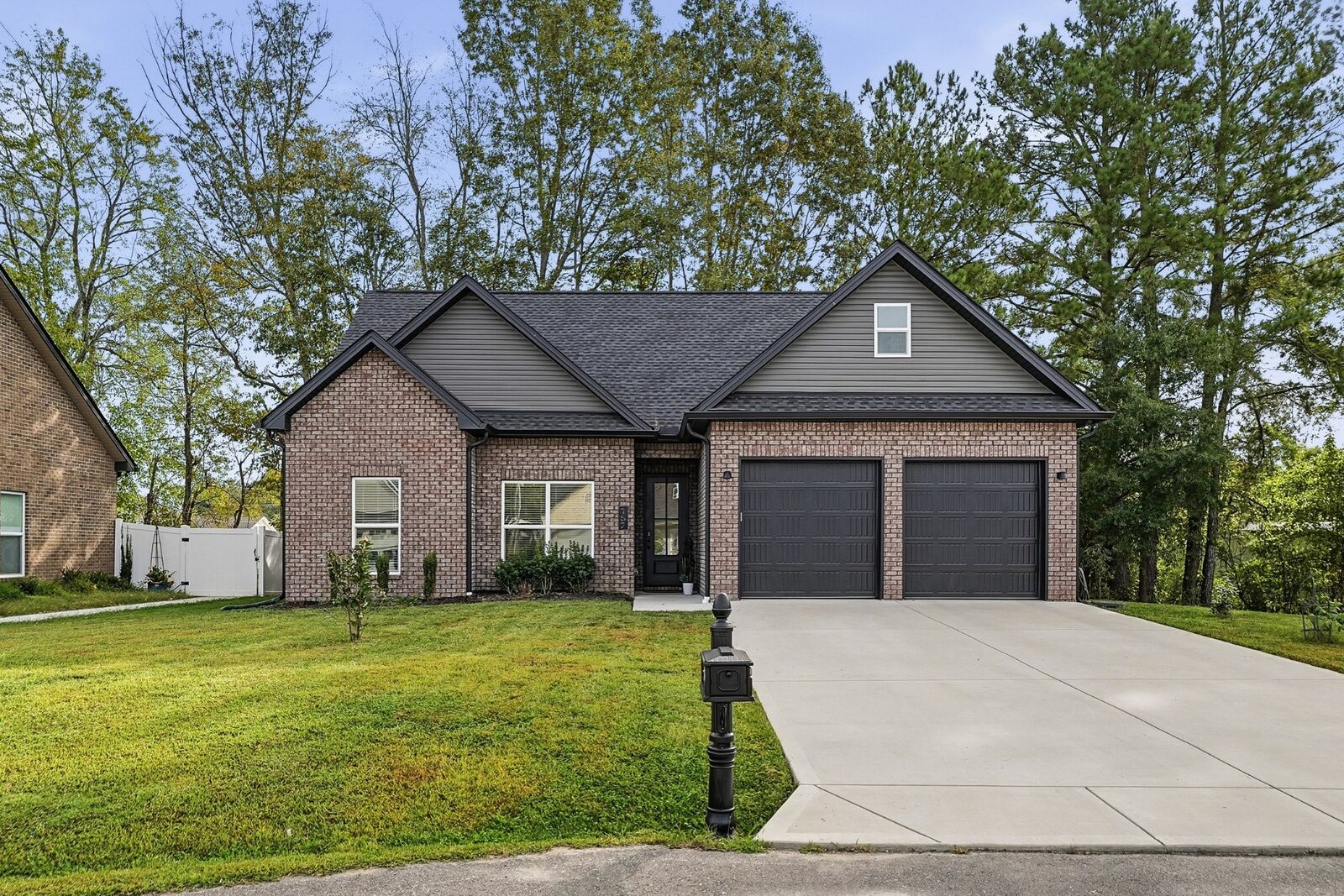 Property Photo: 187 Beckam Way TN 37166