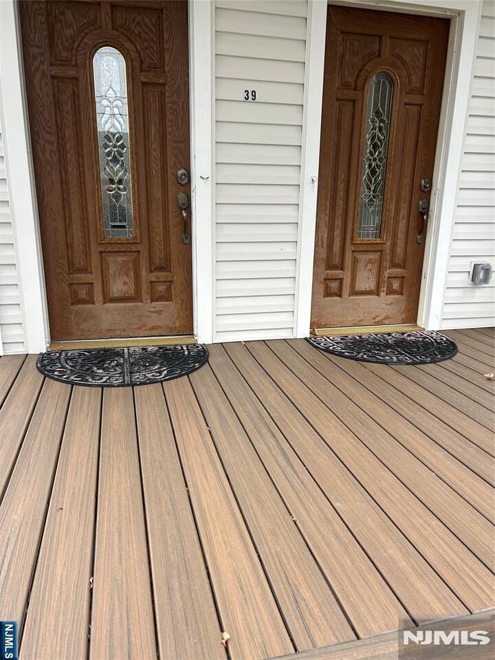 Property Photo:  39 Anderson Avenue 2  NJ 07621 