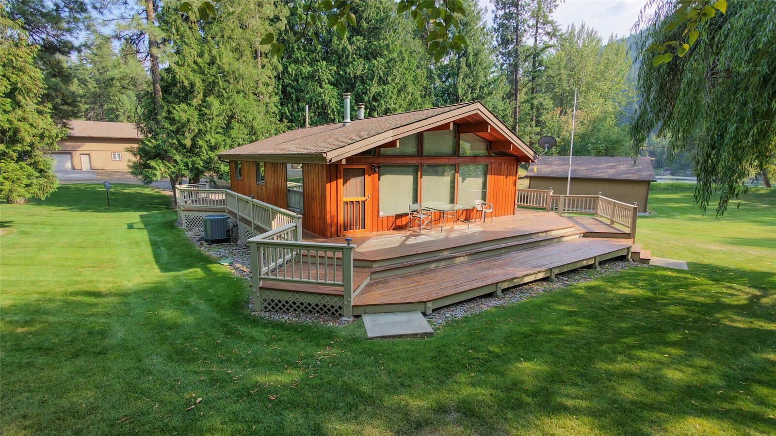 Property Photo:  5671 Kootenai River Road  MT 59923 