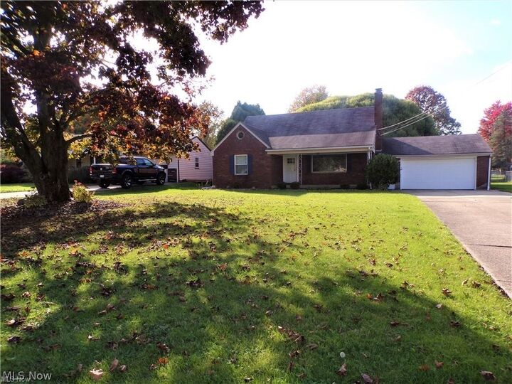 Property Photo:  152 S Yorkshire Boulevard  OH 44515 