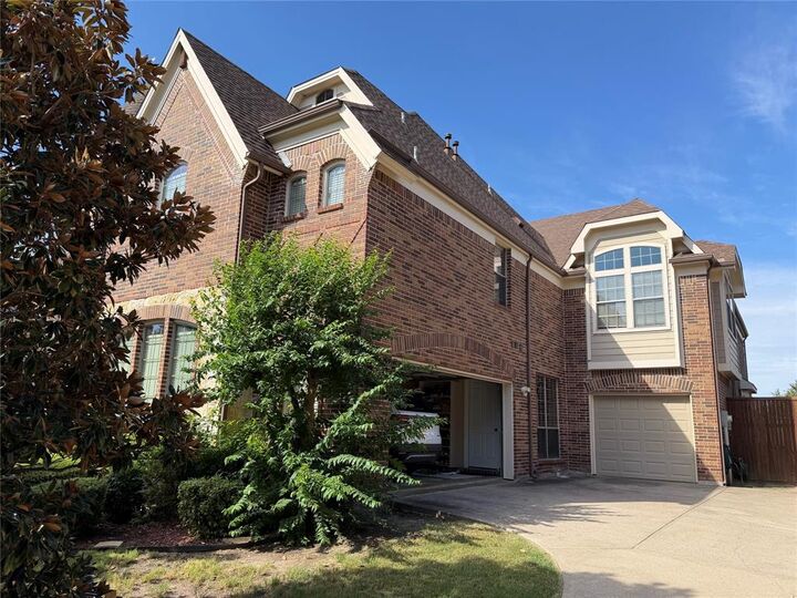 Property Photo: 1209 Avondale Drive TX 75094