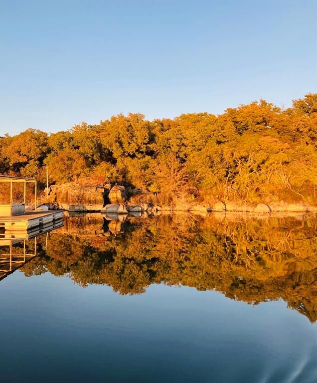 Property Photo:  1013 N Shore Drive  TX 76437 