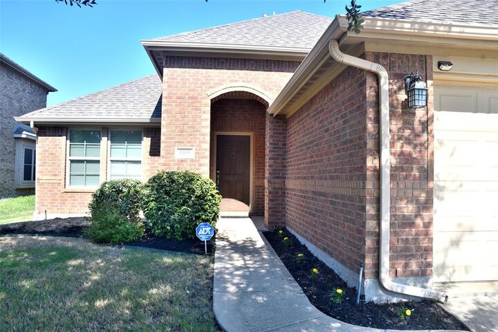 Property Photo:  1405 Villa Paloma Boulevard  TX 75068 