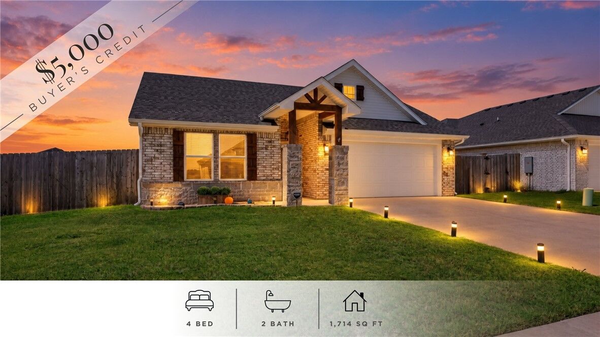 Property Photo:  637 Lewis Street  AR 72751 