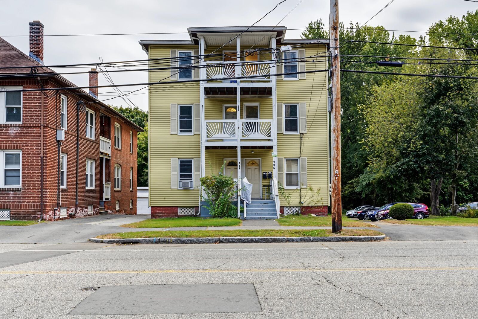 Property Photo:  906 Main St 2  MA 01040 