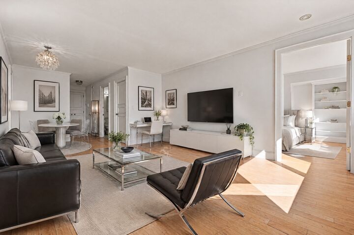 Property Photo:  85 E India Row 40D  MA 02110 
