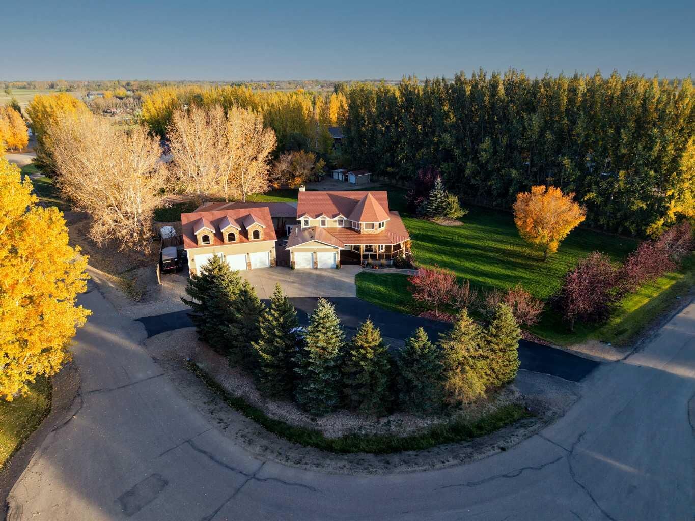 Photo de la propriété: 13 Huckleberry Crescent AB T1G 0A7