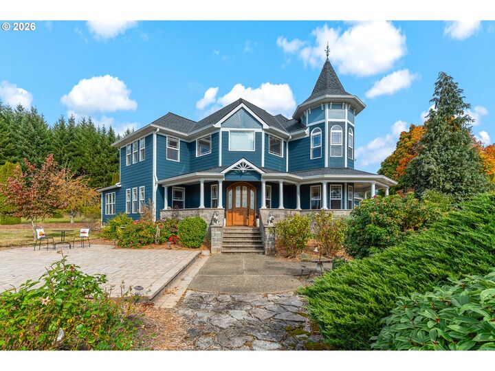 Property Photo:  60750 Robinette Rd  OR 97051 