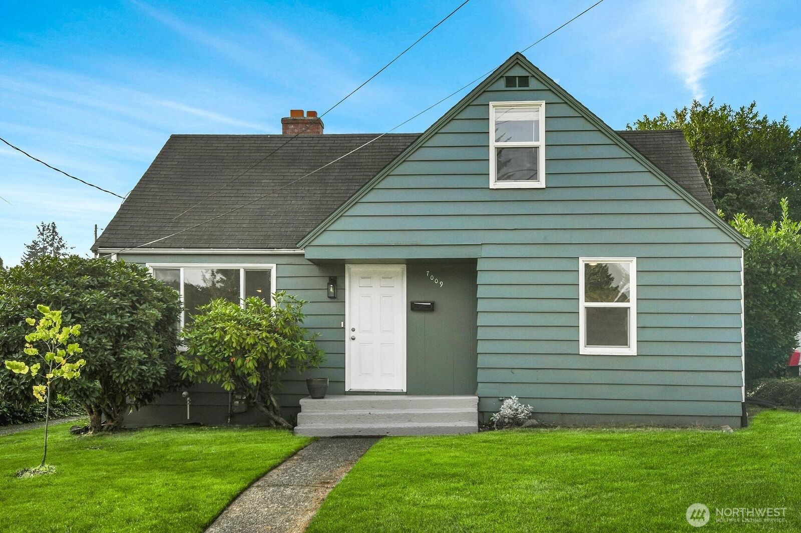 Property Photo:  7009 S 115th Street  WA 98178 