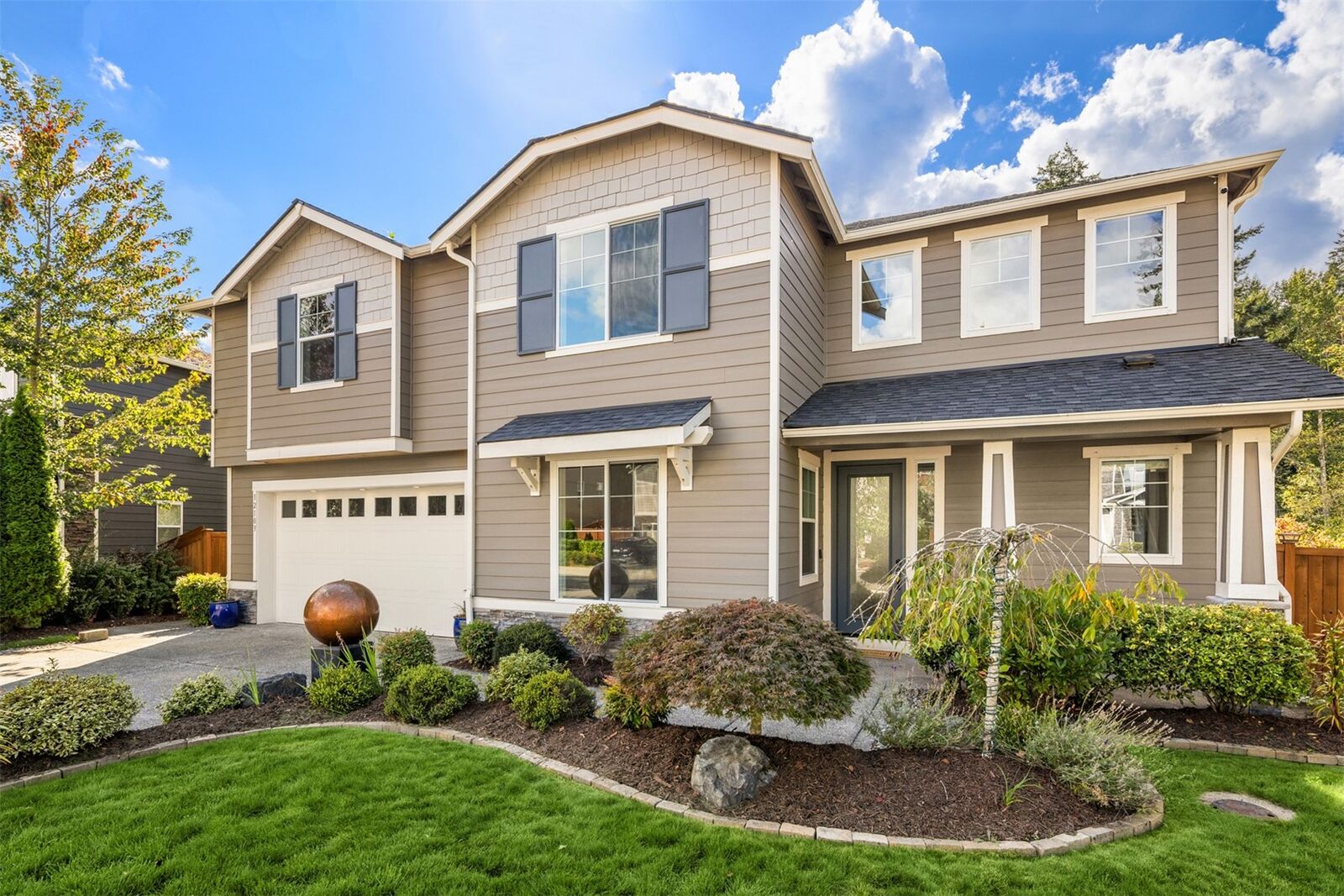Property Photo:  12103 SE 84th Place  WA 98056 