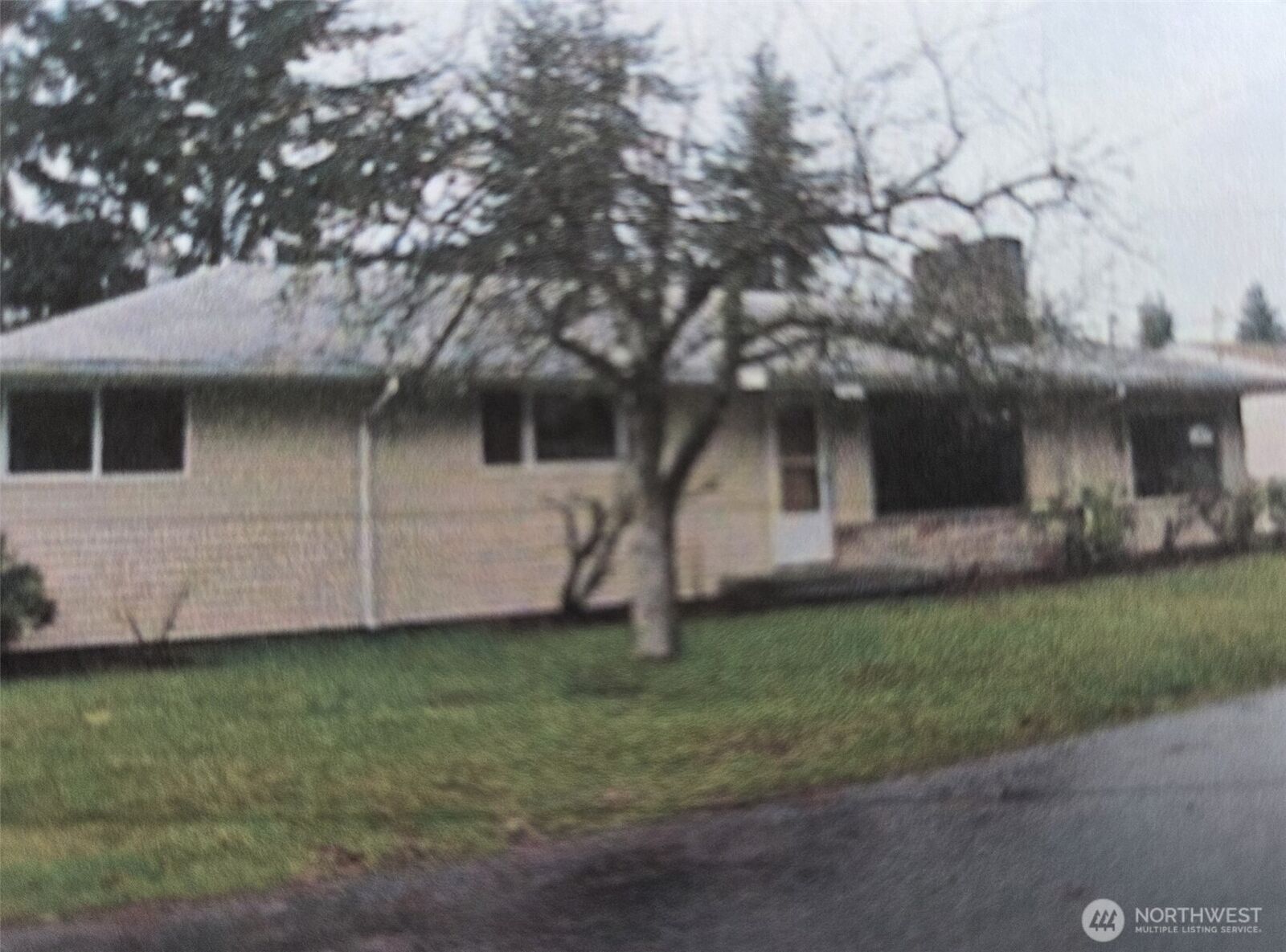 Property Photo:  17514  64th Avenue W  WA 98037 