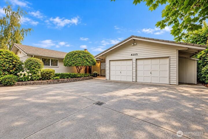 Property Photo:  8205 S 123rd Place  WA 98178 
