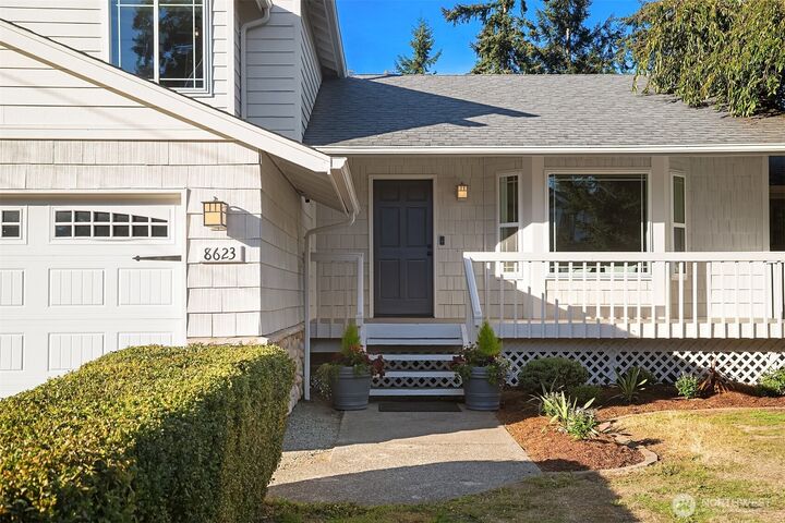 Property Photo:  8623  242nd Street SW  WA 98026 