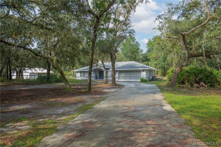 Property Photo:  3380 S Clover Park Terrace  FL 34450 