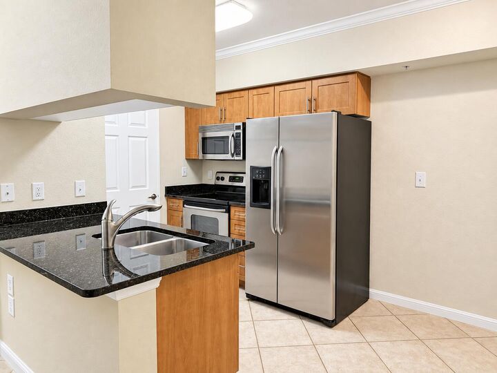 Property Photo:  6386 Emerald Dunes Drive 106  FL 33411 