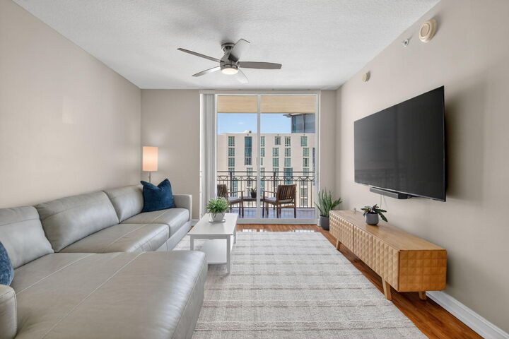 Property Photo:  550 Okeechobee Boulevard 821  FL 33401 
