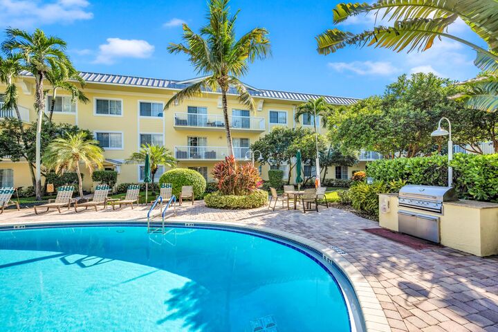 Property Photo:  151 NE 16th Avenue 369  FL 33301 
