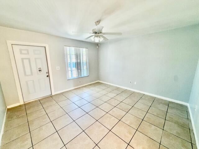 Property Photo: 5288 E Cannon Way FL 33415