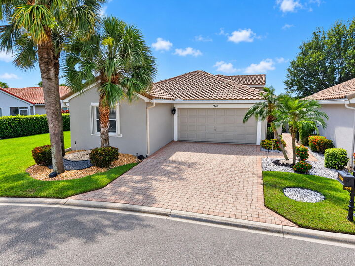 Property Photo: 7248 Mistral Court FL 33437